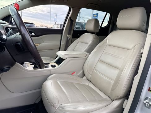 Used 2019 GMC Acadia Denali w/ Technology Package image 11