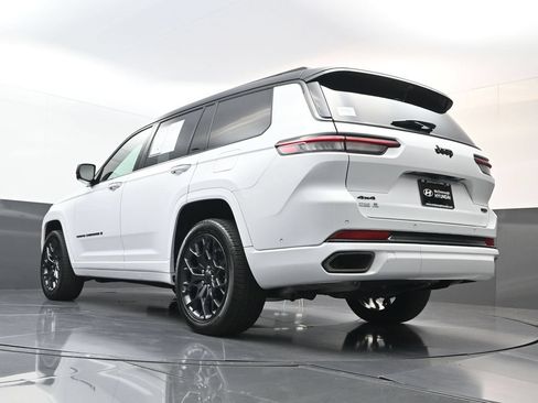 Used 2025 Jeep Grand Cherokee L Summit AWD/4WD image 31