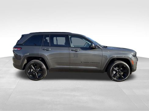 New 2025 Jeep Grand Cherokee Limited w/ Luxury Tech Group II image 7