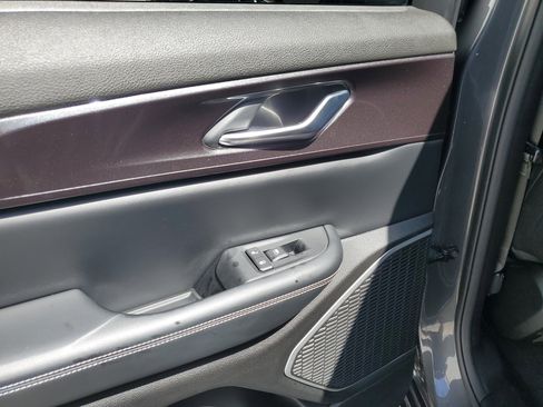 Used 2022 Jeep Grand Cherokee Altitude image 12