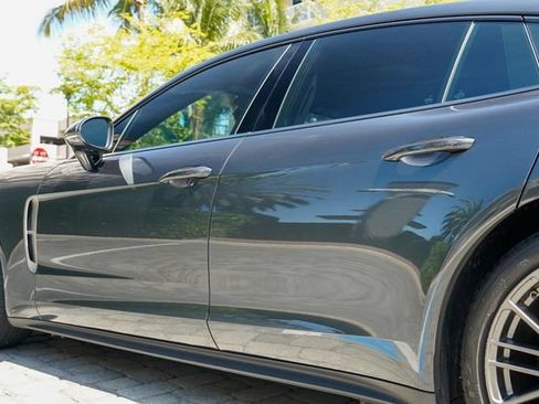 Used 2023 Porsche Panamera 4 Platinum Edition AWD/4WD image 19