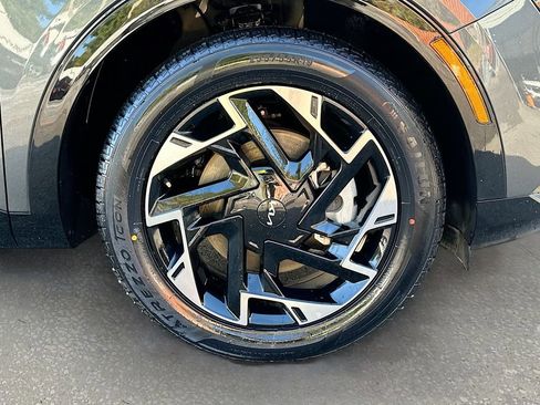 Certified 2024 Kia Sportage SX image 32