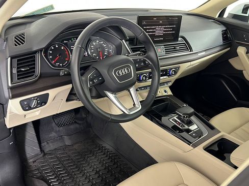 Used 2023 Audi Q5 2.0T Premium AWD/4WD image 2