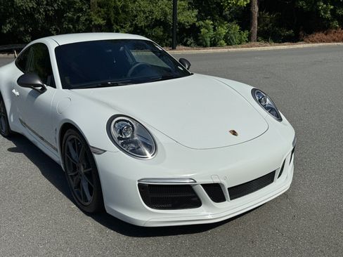 Used 2019 Porsche 911 Carrera image 17