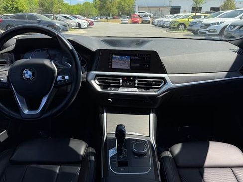 Used 2022 BMW 330i Sedan w/ Driving Assistance Package RWD image 17