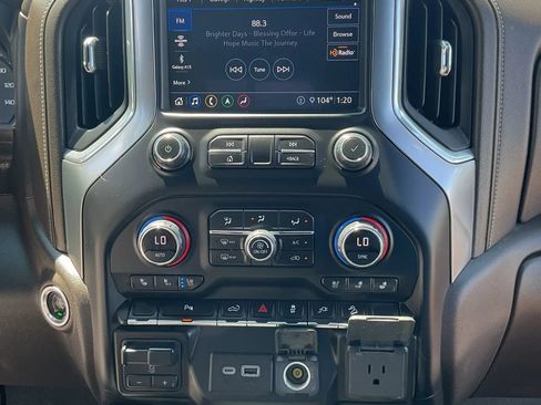 Used 2020 Chevrolet Silverado 2500 LTZ w/ LTZ Texas Edition AWD/4WD image 41