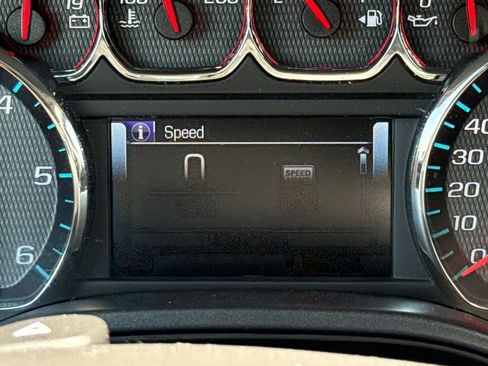 Used 2018 Chevrolet Silverado 1500 LTZ Z71 w/ LTZ Plus Package AWD/4WD image 31