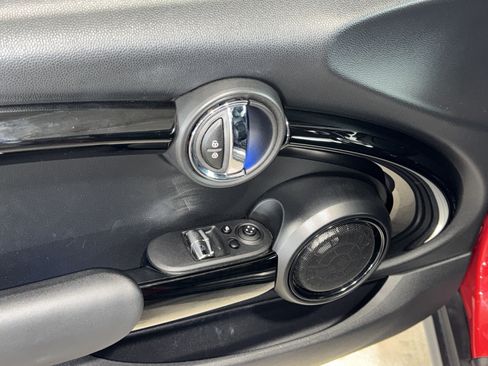 Used 2020 MINI Cooper S w/ Premium Package FWD image 8
