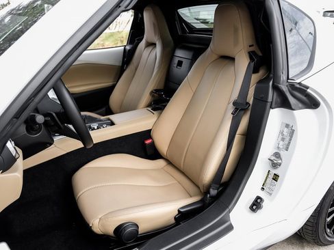 Used 2025 MAZDA MX-5 Miata RF Grand Touring image 8