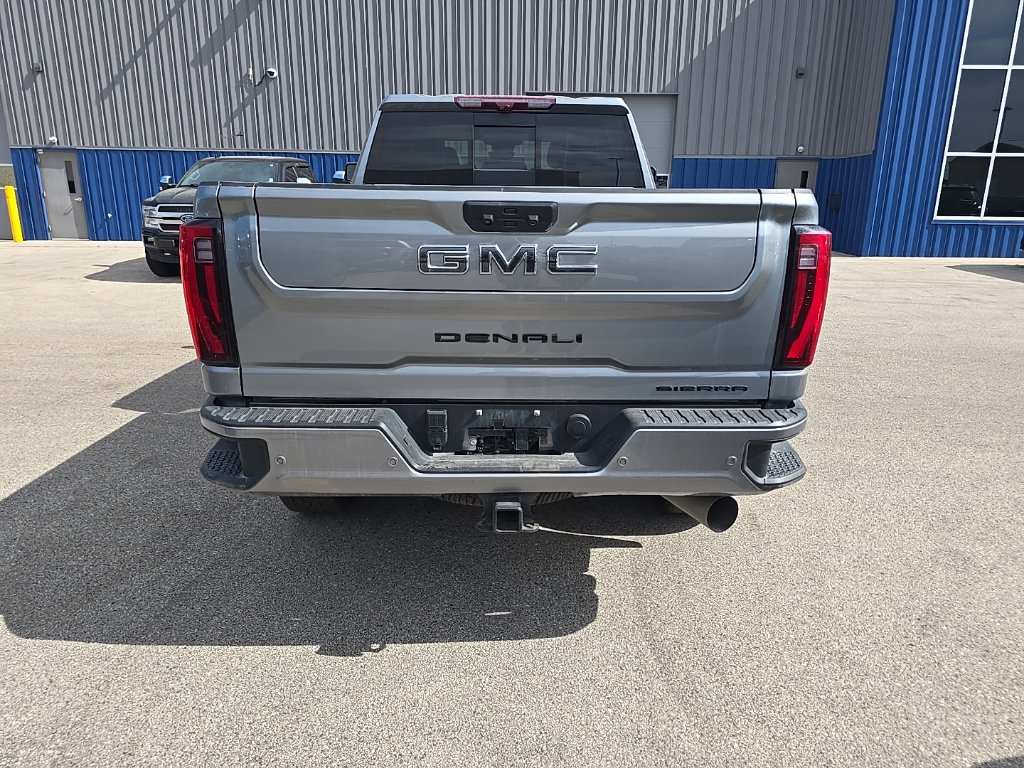 Used 2024 GMC Sierra 2500 Denali Ultimate AWD/4WD image 5