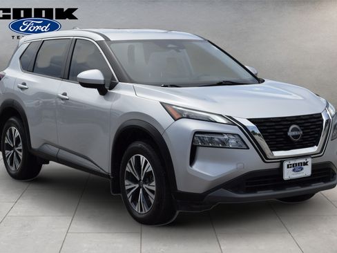 Used 2023 Nissan Rogue SV FWD image 2