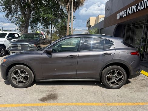 Used 2018 Alfa Romeo Stelvio Sport w/ Quick Order Package 22J Sport AWD/4WD image 6