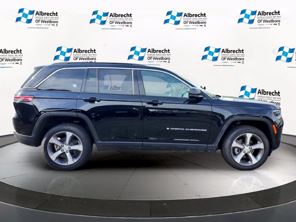 Used 2026 Jeep Grand Cherokee Limited AWD/4WD image 6
