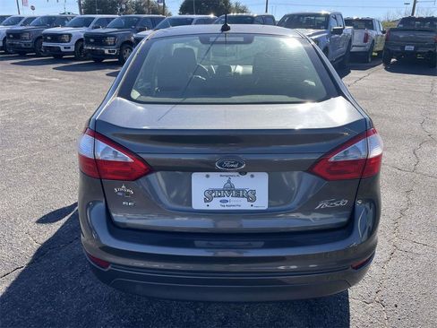 Used 2018 Ford Fiesta SE image 4