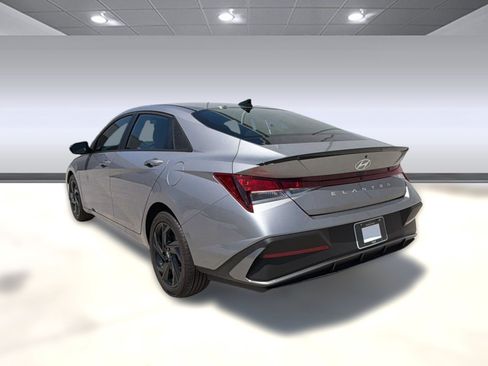 Used 2026 Hyundai Elantra Sport FWD image 3