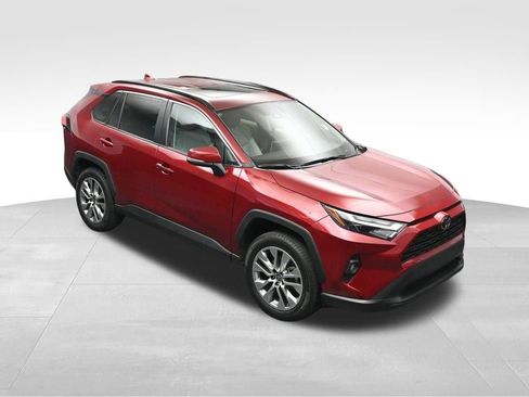Used 2022 Toyota RAV4 XLE Premium FWD image 24