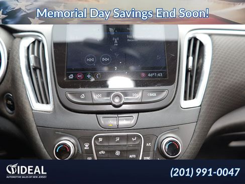 Used 2020 Chevrolet Malibu LT FWD image 22