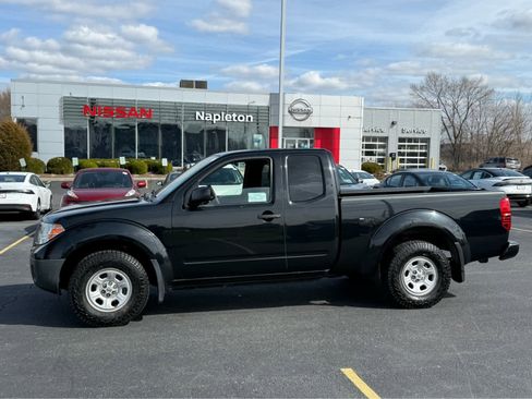 Used 2019 Nissan Frontier S w/ Work Truck Package image 4