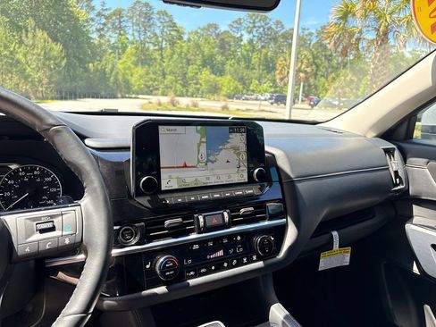 Certified 2023 Nissan Pathfinder SL AWD/4WD image 20