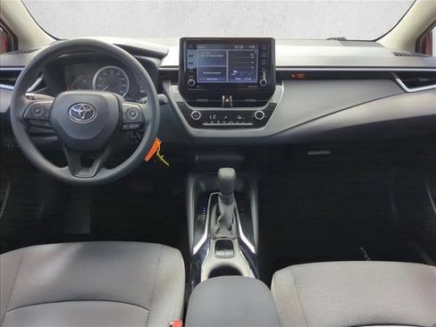Used 2022 Toyota Corolla LE FWD image 19
