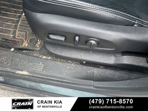 Used 2018 Chevrolet Equinox LT FWD image 19