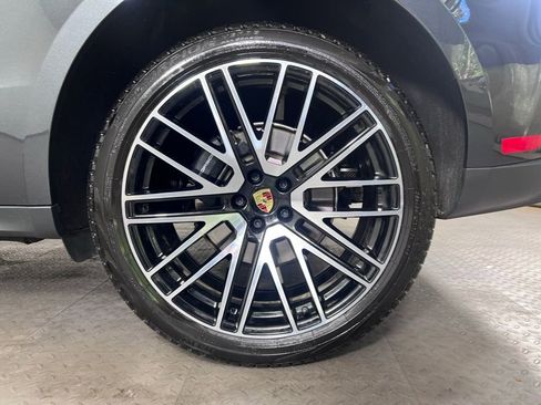 Certified 2026 Porsche Macan Turbo AWD/4WD image 14