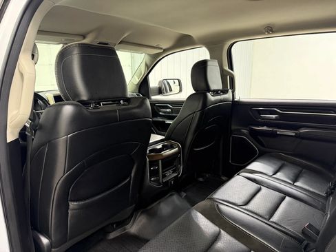 Used 2022 RAM 1500 Laramie AWD/4WD image 16