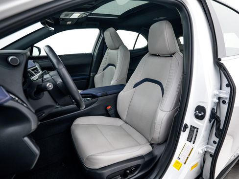 Used 2021 Lexus UX 250h w/ Premium Package image 17