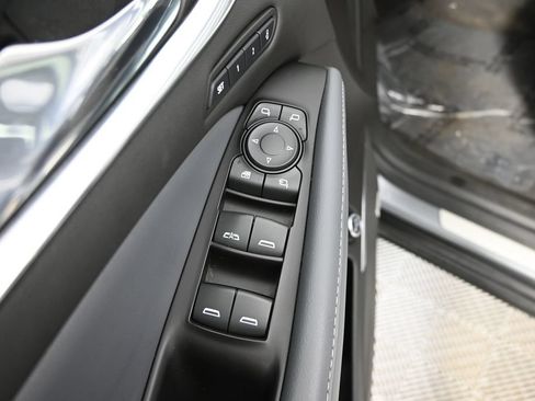 Used 2019 Buick Enclave Premium w/ Experience Buick Package AWD/4WD image 21