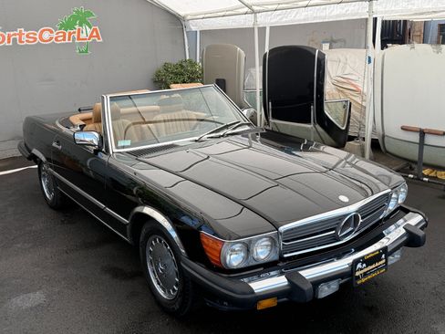 Used 1987 Mercedes-Benz 560 SL image 2