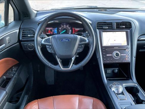 Used 2020 Ford Fusion Titanium image 7