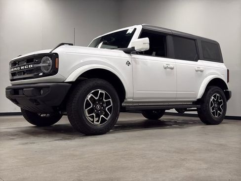 Used 2024 Ford Bronco Outer Banks AWD/4WD image 5