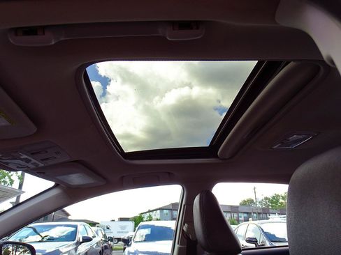 Used 2015 Toyota Corolla LE Premium FWD image 19