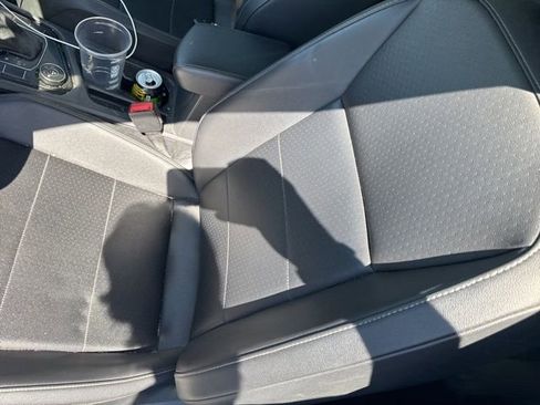 Used 2019 Volkswagen Tiguan SE w/ Panoramic Sunroof Package image 12