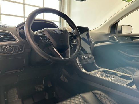 Used 2024 Ford Edge Titanium w/ Equipment Group 301A AWD/4WD image 9