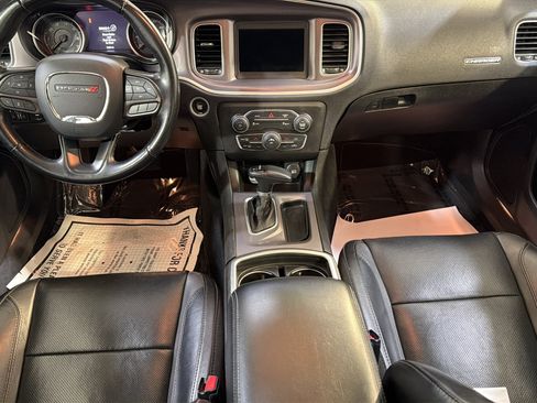 Used 2022 Dodge Charger SXT w/ Leather Interior Group RWD image 16