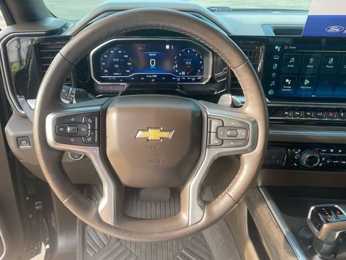Used 2022 Chevrolet Silverado 1500 LTZ image 18