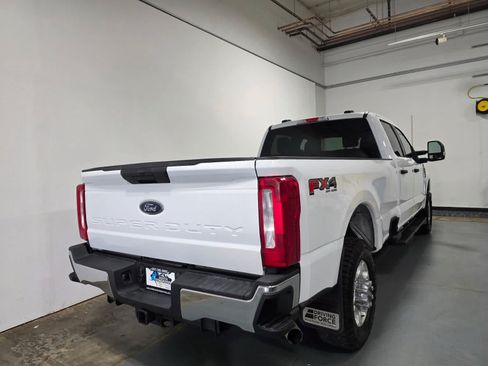 Used 2025 Ford F350 XLT w/ FX4 Off-Road Package AWD/4WD image 7
