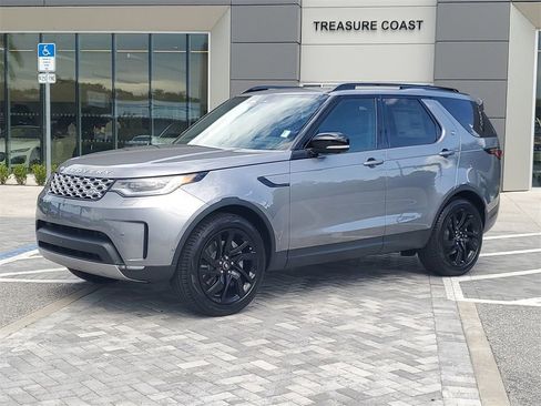 New 2025 Land Rover Discovery S image 1