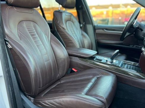 Used 2017 BMW X5 xDrive40e image 18
