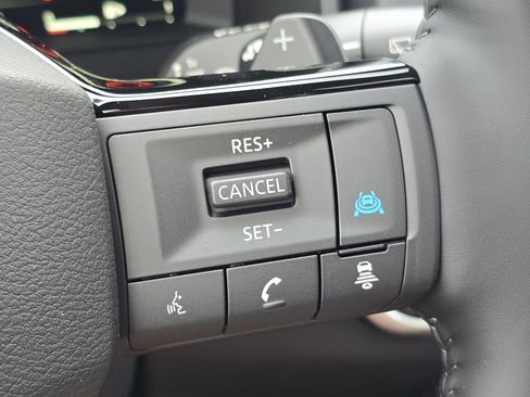 New 2026 Nissan Rogue Platinum image 11