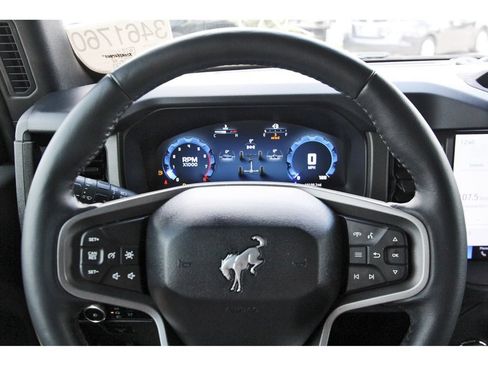 Used 2025 Ford Bronco Badlands w/ Sasquatch Package AWD/4WD image 11