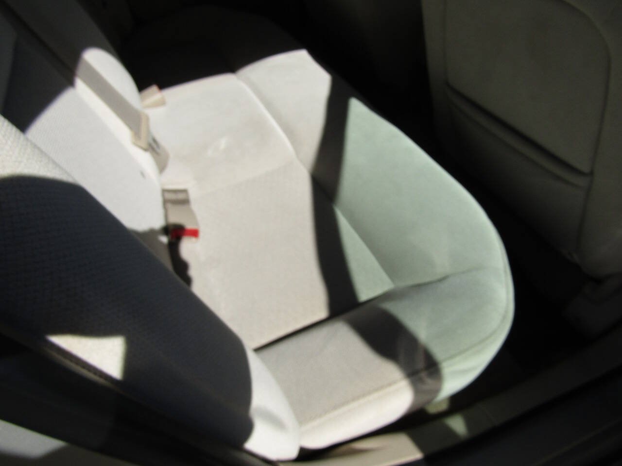 Used 2011 Chevrolet Impala LT FWD image 13