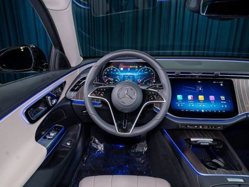 New 2026 Mercedes-Benz E 350 4MATIC Sedan image 15
