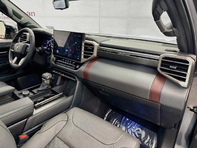 Used 2026 Toyota Sequoia Capstone AWD/4WD image 31