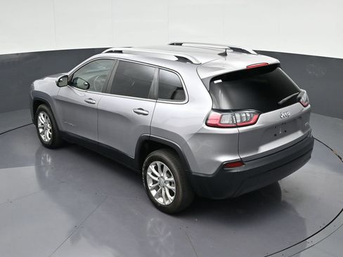 Used 2019 Jeep Cherokee Latitude w/ Popular Appearance Group FWD image 16