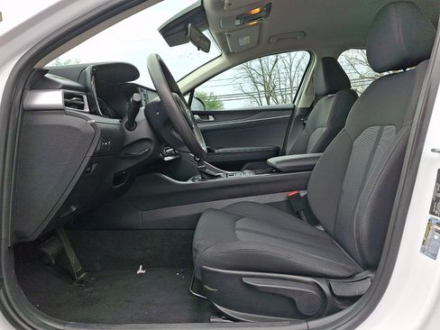 Used 2023 Kia K5 LXS image 13