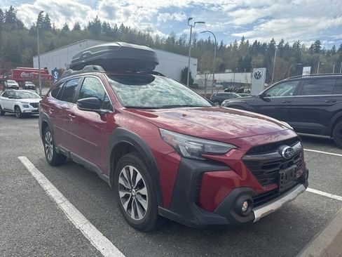 Used 2023 Subaru Outback Limited image 5