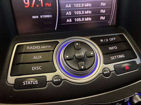 Used 2009 INFINITI G37 Journey w/ Premium Pkg image 32