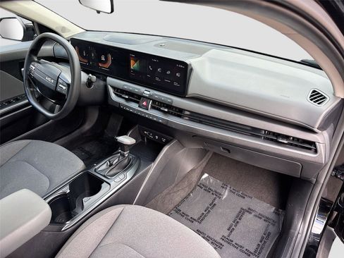 Used 2025 Kia K4 LXS image 28